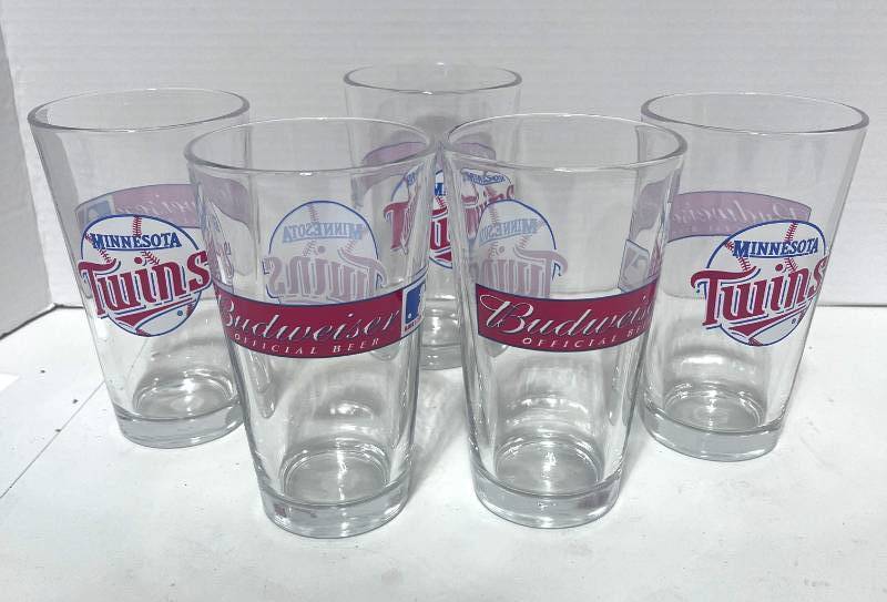 lot 83 image: Set of 5 Budweiser Twins Beer Glasses