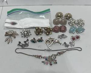 lot 99 image: 12 Vintage Pair of CliponScrew Back Earrings, Two Necklaces and two Brooches