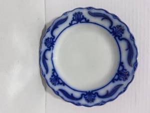 lot 106 image: W.H. Grindley Flow Blue Lotus Plate