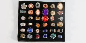 lot 22 image: Costume Ring Lot of 36