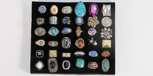 lot 18 image: Costume Ring Lot of 36