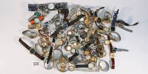 lot 38 image: Large Lot of Mens Wrist Watches