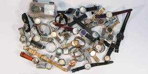 lot 36 image: Large Lots of Mens Wrist Watches