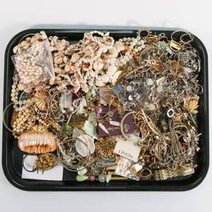 lot 47 image: Large Lot of Costume Jewelry
