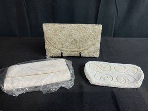 lot 87 image: Set of 3 Vintage Beaded Evening Clutch Purses