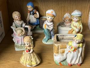 lot 101 image: Set of Vintage Ceramic Figurines Including George Good and Made in Japan
