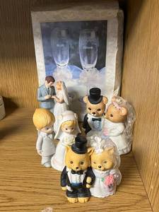 lot 102 image: Wedding Collection Figurines and Hallmark Toasting Glasses Set