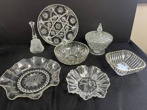 lot 141 image: Collection of Vintage Pressed Glass and Crystal Decorative Dishes