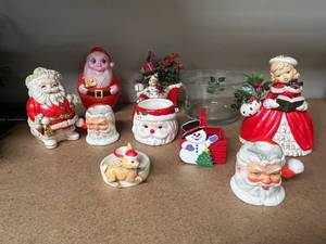 lot 143 image: Vintage Christmas Ceramic Collection with Santa and Napco Caroler Planter, 1950s-1960s
