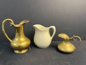 lot 151 image: Set of 3 Vintage Pitchers - 2 Brass and 1 Ceramic