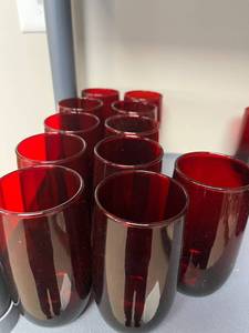 lot 163 image: Set of 10 Vintage Red Glass Tumblers 5-Inch Tall