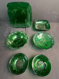 lot 173 image: Set of 6 Vintage Green Depression Glass Bowls and Plates