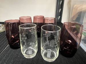lot 178 image: Set of Purple Glass Tumblers and Etched Clear Glasses