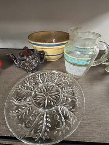 lot 196 image: Vintage Kitchenware Collection Mixing Bowl, Glass Pitcher, Decorative Glass Plate, and Teapot