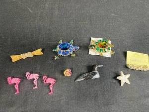 lot 206 image: Assorted Vintage Brooch and Pin Lot Including Marvella, Animal, and Floral Designs
