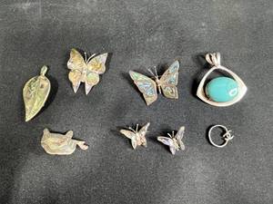 lot 207 image: Set of 6 Alpaca Abalone Inlay Brooches and Pendants - Butterfly, Turtle, Leaf Designs