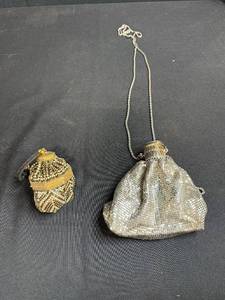 lot 56 image: Set of 2 Vintage Mesh Coin Purse Compacts with Mirrors