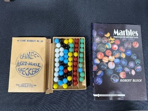 lot 35 image: Vintage Akro Agate Chinese Checkers 60 Game Marbles with Identification Guide