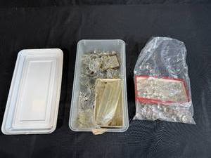 lot 38 image: Assorted Vintage Chandelier Crystal Prisms and Pendants