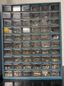 lot 44 image: Metal Drawer Cabinet with Assorted Hardware Fasteners