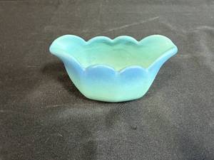 lot 71 image: Van Briggle Art Pottery Console Bowl in Blue Ombre Glaze