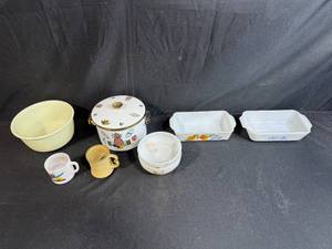 lot 92 image: Vintage Milk Glass and Ceramic Kitchenware Collection - Bowls, Mugs, Casserole Dishes