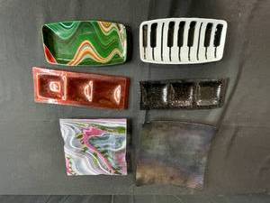 lot 205 image: Set of Modern Art Glass Serving Trays with Abstract Designs Signed by Artist
