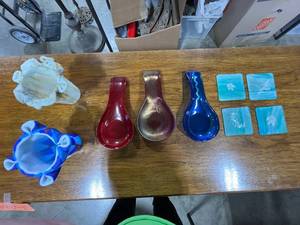 lot 208 image: Set of Art Glass Items Including Coasters, Spoon Rests, and Ruffled Bowls