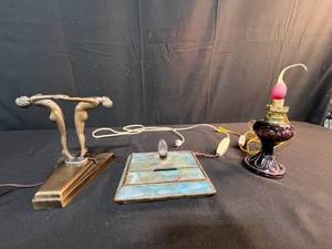 lot 212 image: Collection of 3 Vintage Table Lamps Including Art Deco Bronze Sculpture and Stained Glass