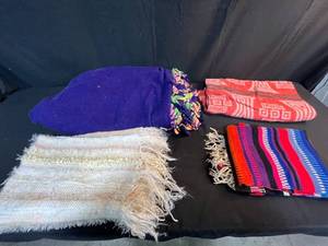 lot 220 image: Set of 4 Colorful Throw Blankets and Rugs