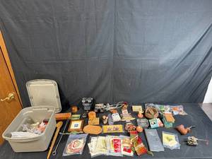 lot 124 image: Vintage and Antique Collectibles Lot with Stereoscope Viewers, Ephemera, and Trinkets