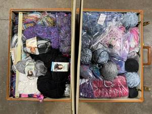 lot 126 image: Vintage Samsonite Suitcase Filled with Assorted Yarn and Thread