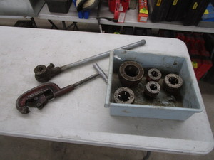 lot 285 image: Ridgid 12 to 2 Pipe Threader, Dies, Cutter