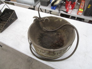 lot 286 image: Ridgid Pipe Threading Oiler Pan
