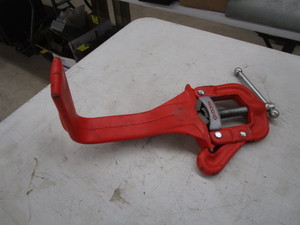 lot 288 image: Ridgid C-353 Pipe Threader ViseClamp Pipe Support Arm