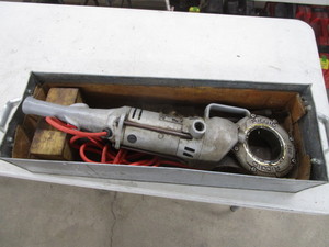 lot 289 image: Ridgid 700 Pipe Threader