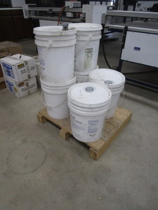 lot 297 image: 30gal Foster 85-65 Stic-Fas Adhesive