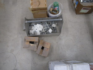 lot 304 image: Misc Insulation Weld Pins & Washers