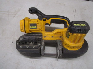 lot 33 image: Dewalt 18v Band Saw w20v Adapter