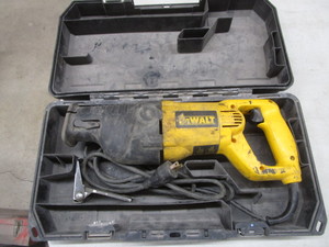 lot 47 image: DeWalt Sawzall