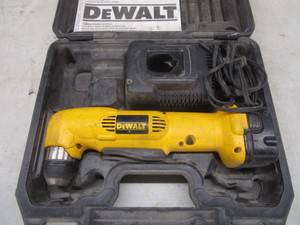 lot 56 image: DeWalt 12v Right Angle Drill