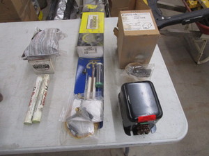 lot 91 image: Oil Burner Parts, Tansformer