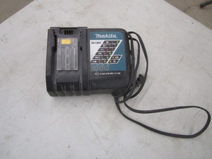 lot 134 image: Makita 7.2-18v Charger