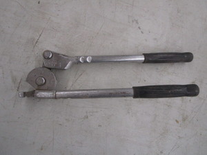 lot 161 image: 38 Tubing Bender