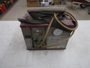 lot 186 image: Refrigerant Recovery Machine