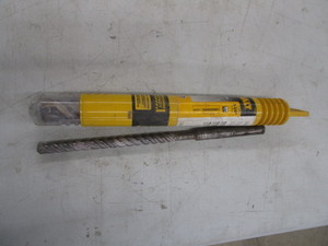 lot 197 image: Hammer Drill Bits