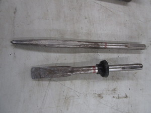 lot 200 image: Hammer Drill Chisel & Point