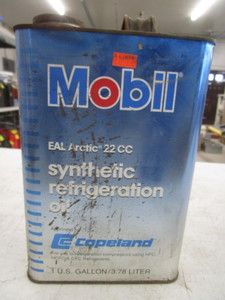 lot 228 image: 1gal Mobil Synthetic Refrigeration Oil