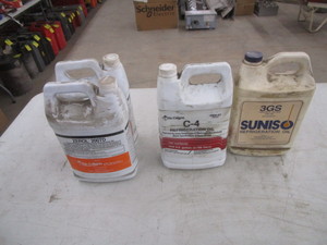 lot 229 image: Approx 3gal Refrigeration Oil