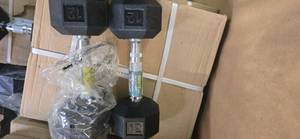 lot 4 image: A lot of a Pair of 12LB Rubber Hex Dumbbells (New)